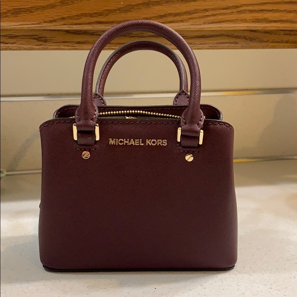 Michael Kors Handbags - Michael Kors Mini Savannah